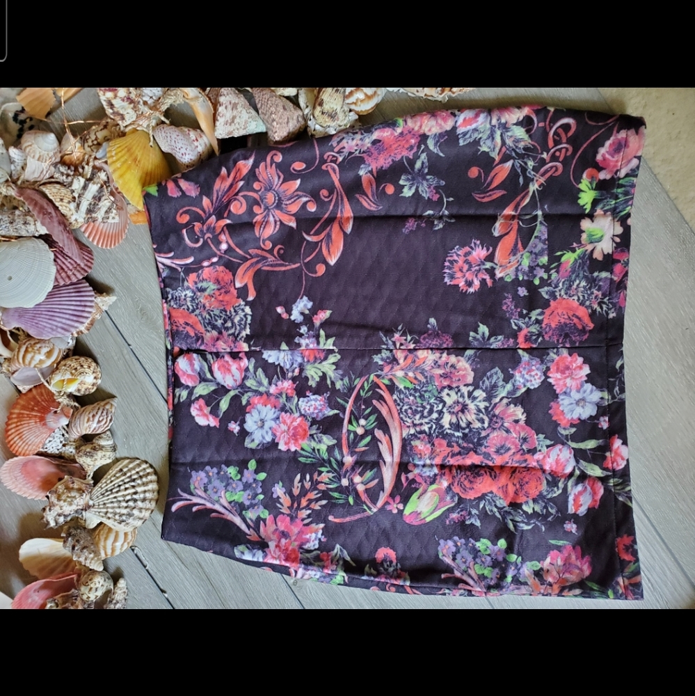 From Do & Be perfect quilted mini forfall n.w.t. s